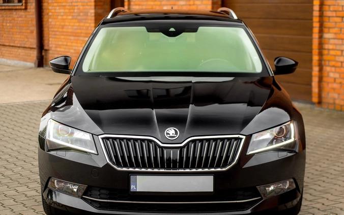 Skoda Superb cena 56800 przebieg: 265000, rok produkcji 2016 z Radom małe 781